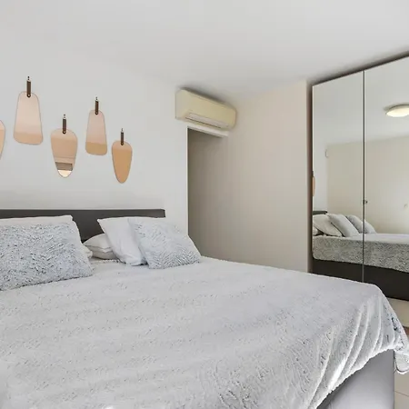 Villa 197 M² Vue Parking Roquebrune-sur-Argens